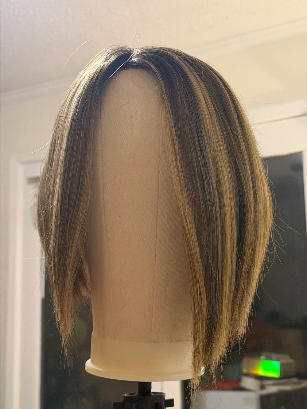 Women's Short Bob Wig in Blonde ,carmel and Brown